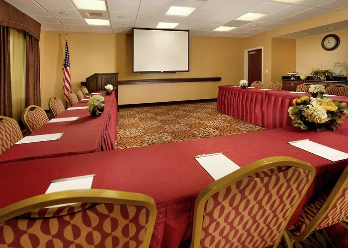 Hampton Inn And Suites San Antonio Airport